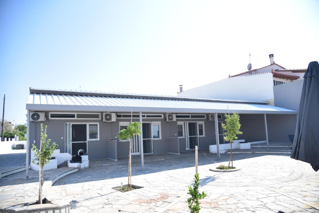 Family Apartments 1 Lechaio Екстериор снимка