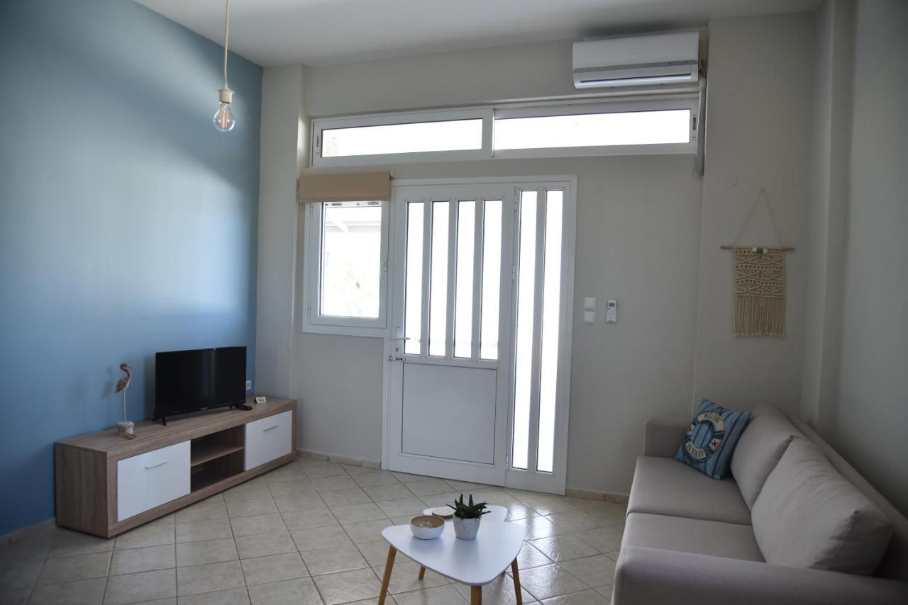 Family Apartments 1 Lechaio Екстериор снимка