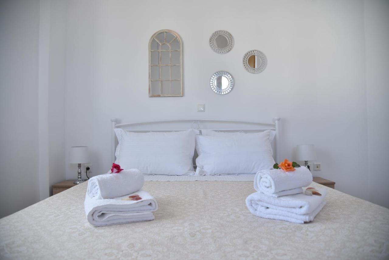 Family Apartments 1 Lechaio Екстериор снимка