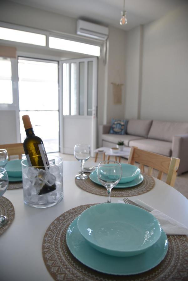 Family Apartments 1 Lechaio Екстериор снимка