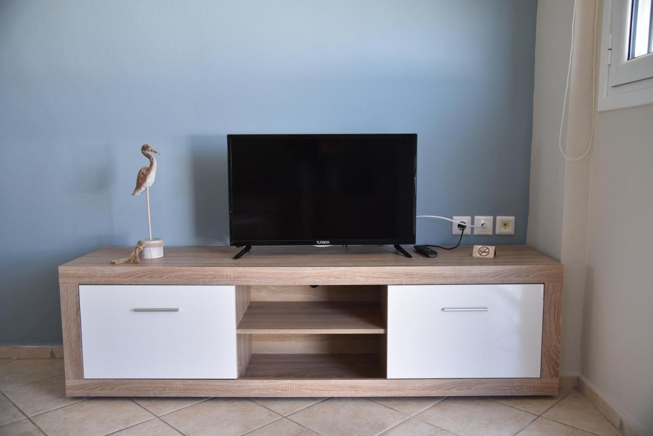 Family Apartments 1 Lechaio Екстериор снимка