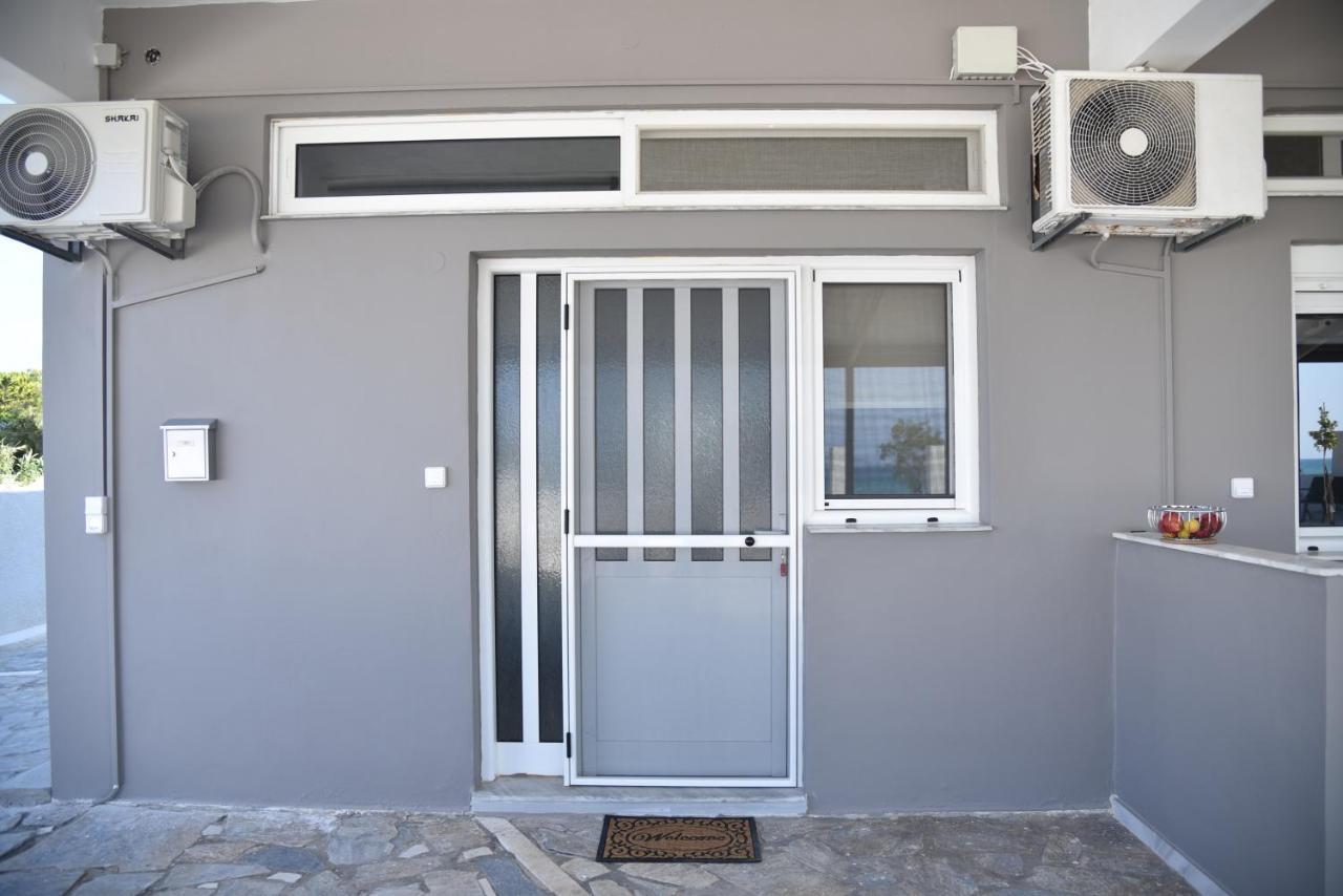 Family Apartments 1 Lechaio Екстериор снимка